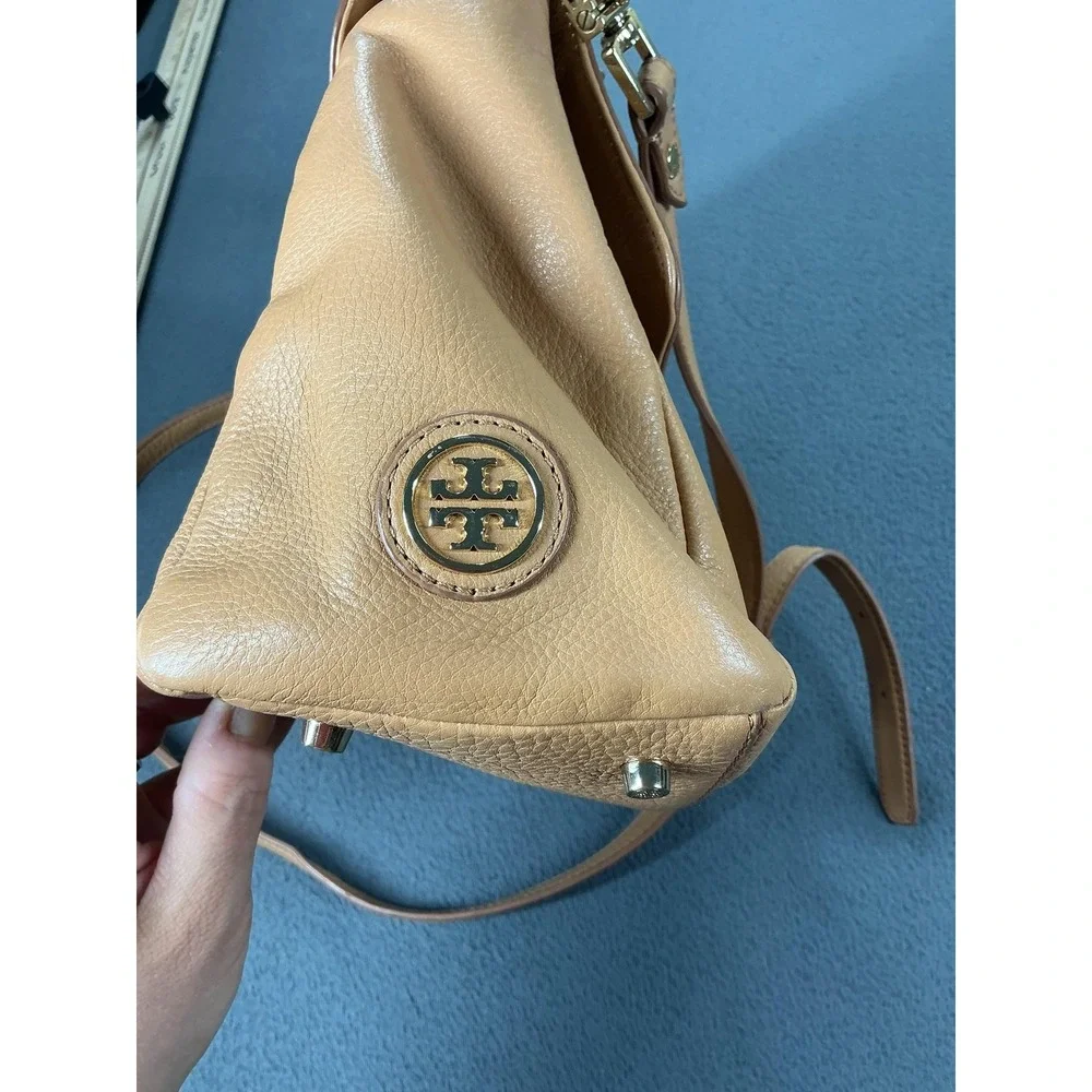 Tory Burch Shoulder Bag Womens Medium Tan Leather Pebbled Adjustable Strap